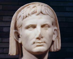 Verschleierter Kopf von Kaiser Augustus